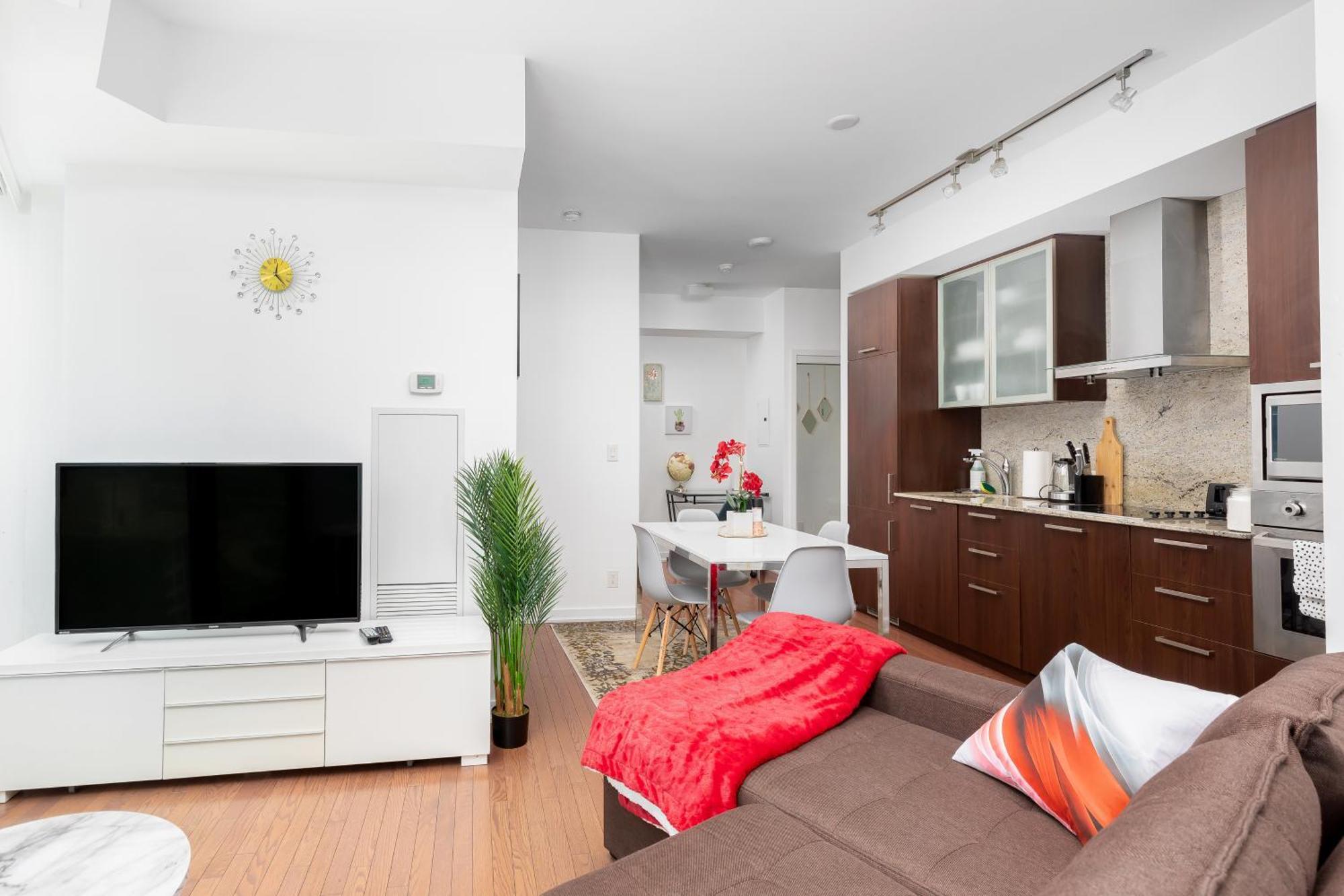 Downtown Toronto Condo Near Cn Tower, Scotiabank Arena, Rogers Centre, Union Station Bagian luar foto